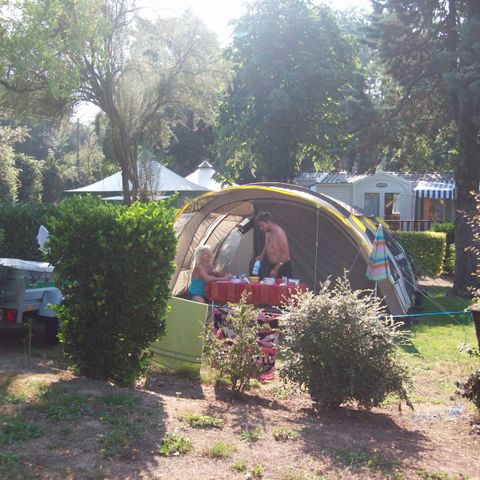 PLOT - Comfort pitch - 1 car - 6A electricity