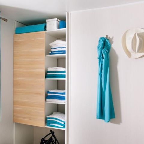 Mobilhome 4 personnes - Bois - CONFORT 29m² - 2 chambres - Terrasse - TV - Quartier piéton - Nespresso