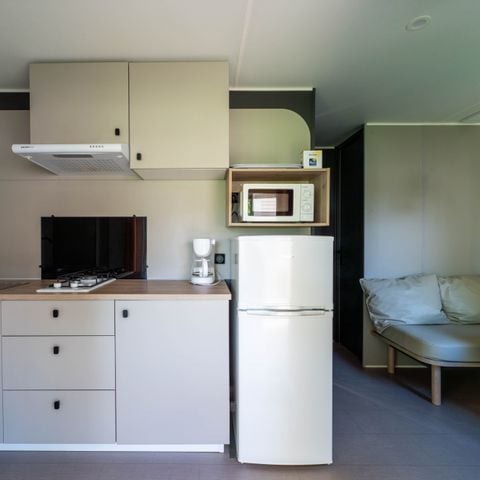 Mobilhome 2 personnes - Mobil home Confort 18m² - 1 chambre + terrasse couverte + TV 2 pers