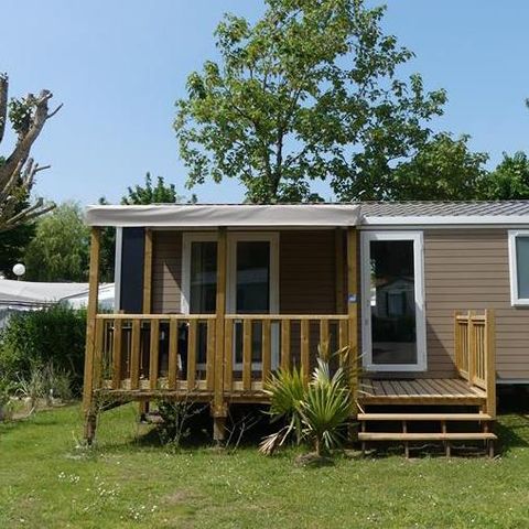 Mobile home 5 persons - Comfort mobile home 27m² - 2 bedrooms + semi-covered terrace + TV 2/5 pers