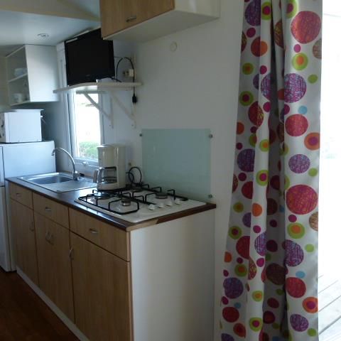 MOBILE HOME 5 people - Comfort mobile home 27m² - 2 bedrooms + semi-covered terrace + TV 2/5 pers
