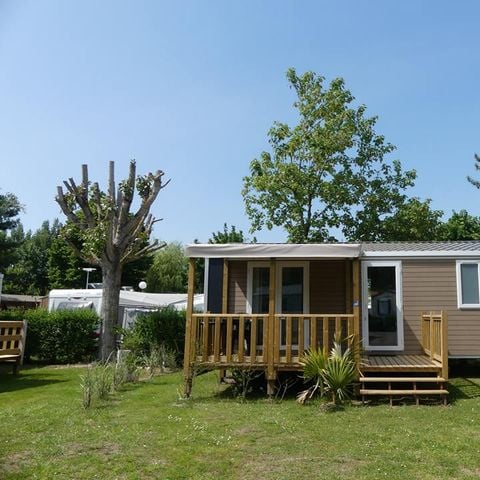 Stacaravan 5 personen - Comfortabele stacaravan 27m² - 2 kamers + halfoverdekt terras + TV 2/5 pers