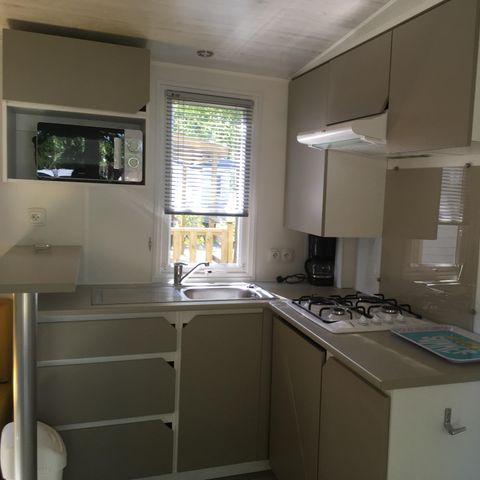 Stacaravan 6 personen - Homeflower Premium 31m² - 3 kamers + halfoverdekt terras + vaatwasser + TV 6 pers