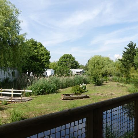 LODGE 5 personnes - SWEETFLOWER PREMIUM Lodge sur pilotis en bois et canvas, 2 chambres