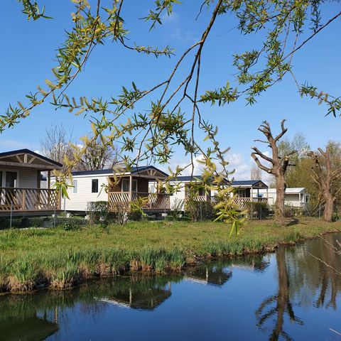 Stacaravan 4 personen - Stacaravan Premium 25m² - 2 kamers + overdekt terras + TV + Afwasmachine 2/4 pers