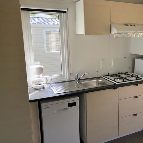 Stacaravan 4 personen - Stacaravan Premium 25m² - 2 kamers + overdekt terras + TV + Afwasmachine 2/4 pers