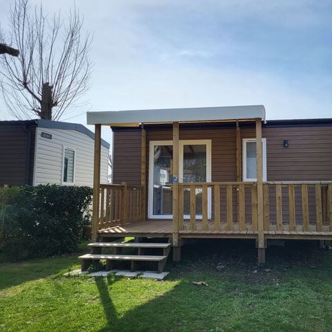 Stacaravan 4 personen - Comfort stacaravan 22m² - 2 kamers - halfoverdekt terras +TV 4 pers