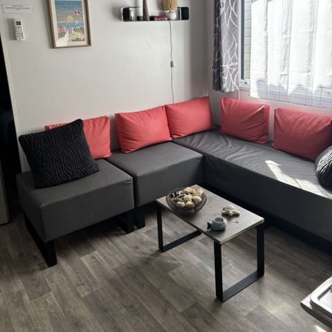 Mobilhome 8 personnes - Premium 42m² - 4 chambres - Lave vaisselle - 2 salles de bain - Terrasse couverte