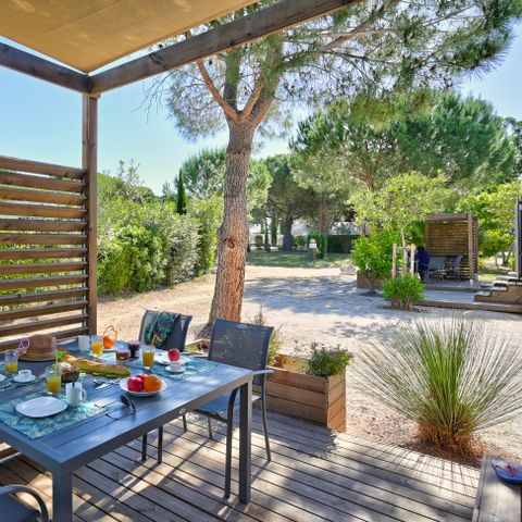 Stacaravan 4 personen - Stacaravan ORANGER Premium 33m2 (2 slaapkamers) overdekt terras 19m2- 2 badkamers + LV + TV + Airconditioning 1/5 pers