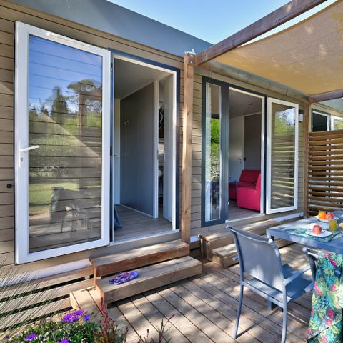 Stacaravan 4 personen - Stacaravan ORANGER Premium 33m2 (2 slaapkamers) overdekt terras 19m2- 2 badkamers + LV + TV + Airconditioning 1/5 pers