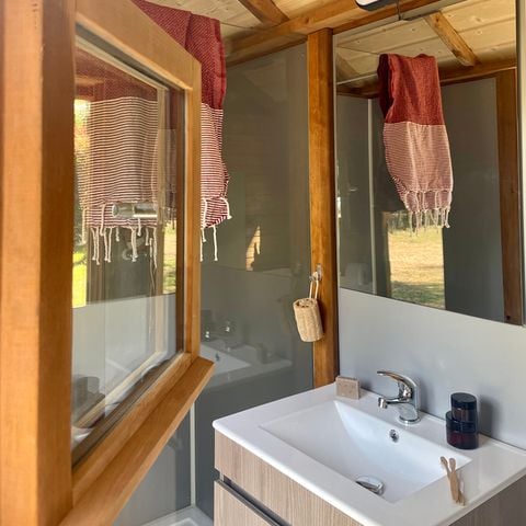 Stellplatz - Premium-Paket ausgestattet mit einem Originale Freecamp