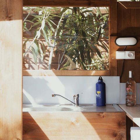 Stellplatz - Premium-Paket ausgestattet mit einem Originale Freecamp