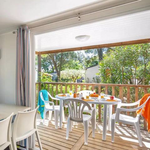 Flower Camping Le Mas de Mourgues - Camping Gard - Image N°2