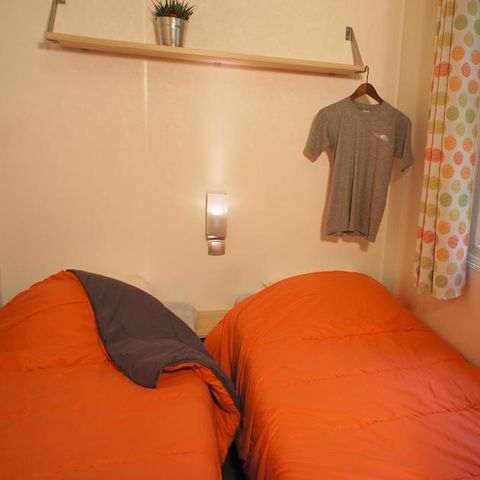 BUNGALOW 6 personnes - Mobil-home CYPRES Confort 29m² (3 chambres) - terrasse couverte 16 m² - TV + Climatisation 6 pers