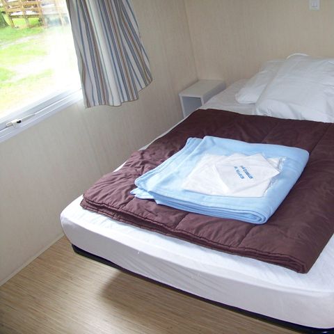 MOBILHOME 5 personas - LOFT con terraza cubierta y aire acondicionado (máx. 4 adultos) - 2 dormitorios.