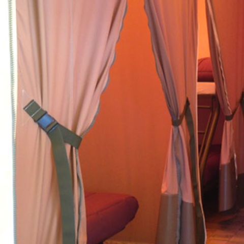 CANVAS AND WOOD TENT 5 people - VICTORIA, without sanitary facilities