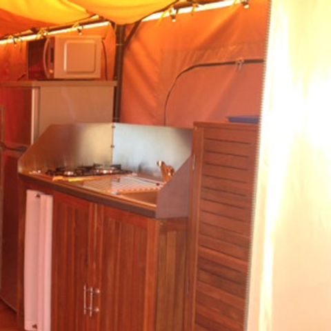 TIENDA DE LONA Y MADERA 5 personas - VICTORIA, sin instalaciones sanitarias