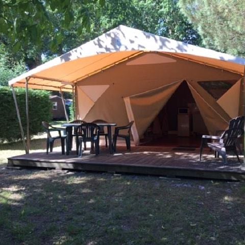 TENDA IN TELA E LEGNO 5 persone - CANADA, senza servizi igienici