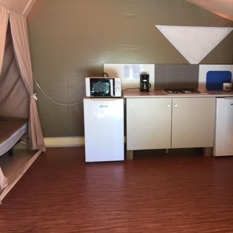 CANVAS AND WOOD TENT 5 people - CANADA, without sanitary facilities