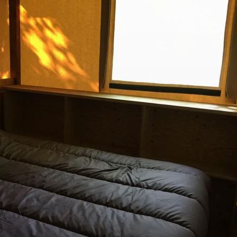 TIENDA DE LONA Y MADERA 6 personas - ALGODÓN PREMIUM, con instalaciones sanitarias