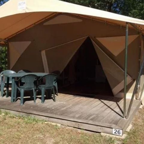 CANVAS AND WOOD TENT 5 people - CANADA D, without sanitary facilities