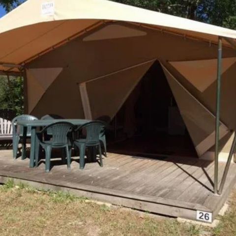 Tienda de lona y madera 5 personas - CANADA D, sin instalaciones sanitarias