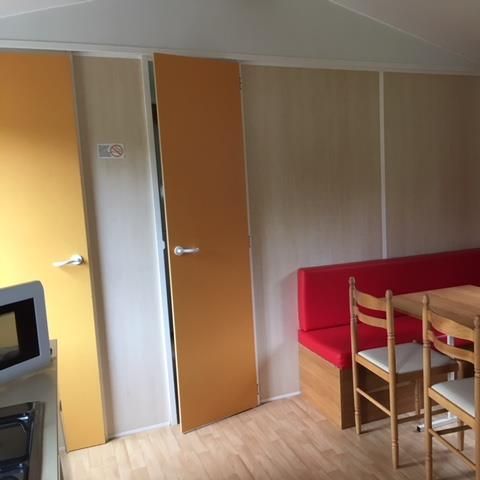 MOBILHOME 5 personas - OPHEA 28m² + terraza (5ª persona en banco, no abatible)