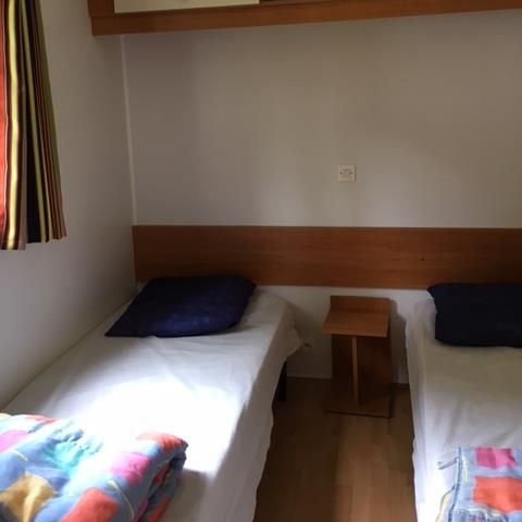 MOBILHOME 5 personas - OPHEA 28m² + terraza (5ª persona en banco, no abatible)