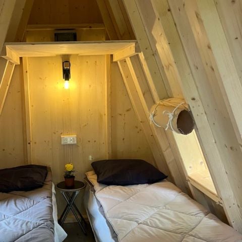 AUßERGEWÖHNLICHE UNTERKUNFT 2 Personen - Cabadienne - Holzzelt 6 m²