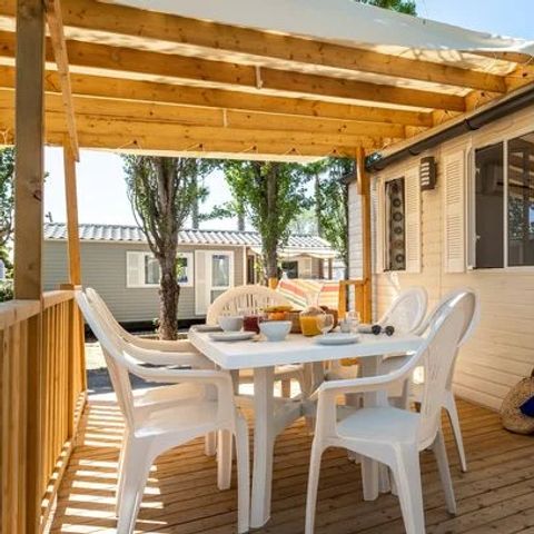 MOBILHOME 4 personnes - Comfort | 2 Ch. | 4 Pers. | Terrasse surélevée | Clim.