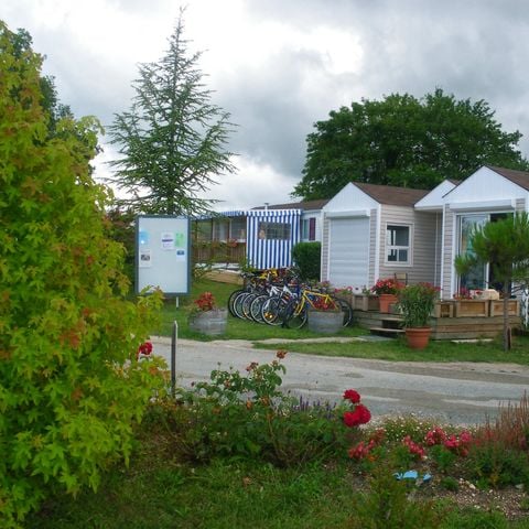 Stacaravan 6 personen - 2 slaapkamer stacaravan voor 6 personen met airconditioning
