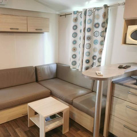 Mobile home 6 persons - 2 bedroom mobile home sleeps 6 with air conditioning