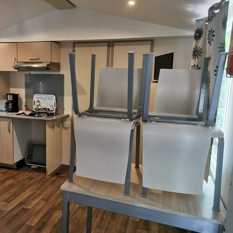 Mobile home 6 persons - 2 bedroom mobile home sleeps 6 with air conditioning