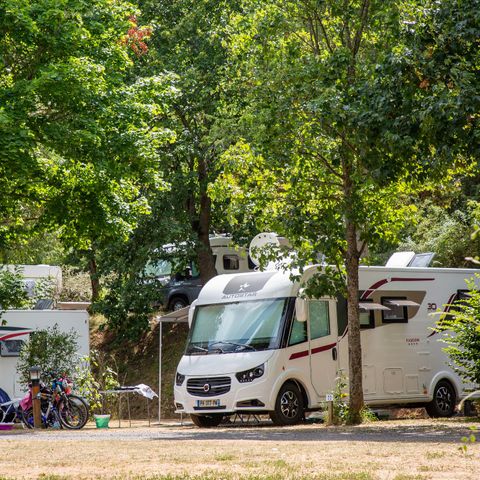 STAANPLAATS - Comfortpakket, met elektriciteit