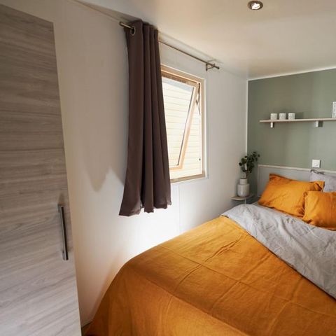 Stacaravan 4 personen - Cottage Premium 32m² (2bed) + Overdekt terras + airconditioning + LV + TV + linnengoed 4 pers