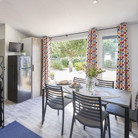 MOBILHOME 8 personas - Casa rural Premium 40m² (4 habitaciones) - 2 baños + 2 WCs + aire acondicionado + BT + terraza cubierta + ropa de hogar para 8 personas