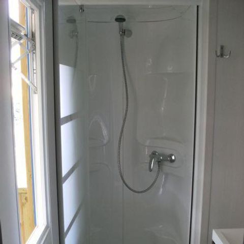 MOBILE HOME 4 people - Comfort mobile home 24-27m² (2 bedrooms) + air conditioning + covered terrace + TV 4 pers