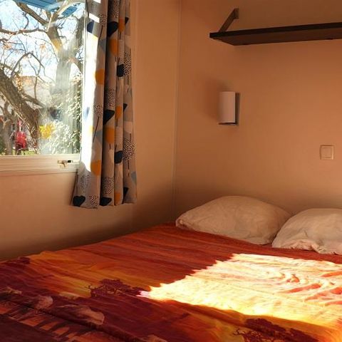 Mobilheim 4 Personen - Mobilheim Confort 24-27m² (2 Schlafzimmer) + Klimaanlage + überdachte Terrasse + TV 4 Pers.