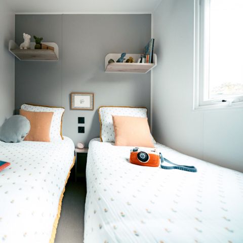 STACARAVAN 4 personen - Loggia Confort 2 slaapkamers geïntegreerd terras + airconditioning + TV