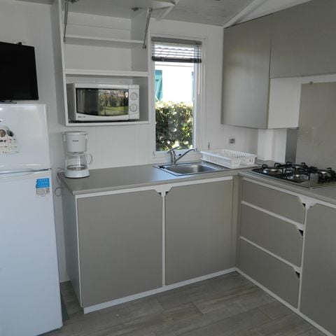 Mobilheim 6 Personen - Mobilheim „Confort“, 28 bis 31 m² (3 Schlafzimmer) + Terrasse, für 6–8 Personen
