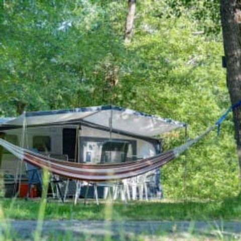 STAANPLAATS - Locatie ***