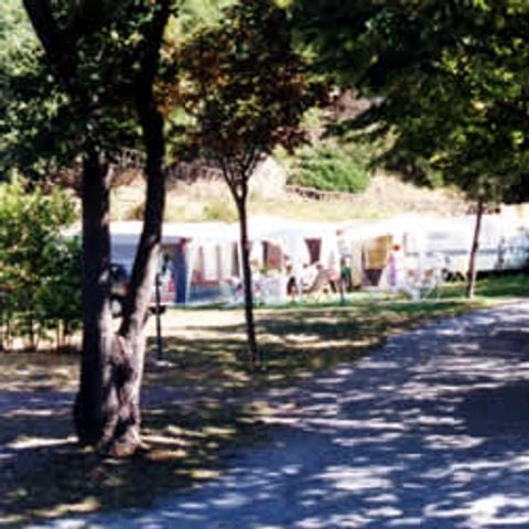 EMPLACEMENT - Emplacement (caravane/camping-car/caravane pliante)