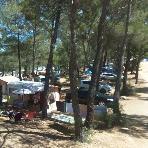 EMPLACEMENT - Forfait Confort (electricité 10A) 2/6 pers