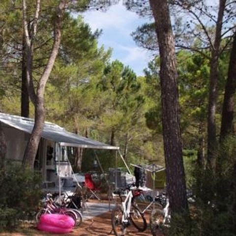 EMPLACEMENT - Forfait Confort (electricité 10A) 2/6 pers