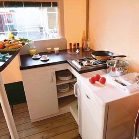 BungalowTent 5 personen - Bungalow Toilé Standaard 20m² 2 kamers - gedeelde badkamer - zonder airco 1/5 pers