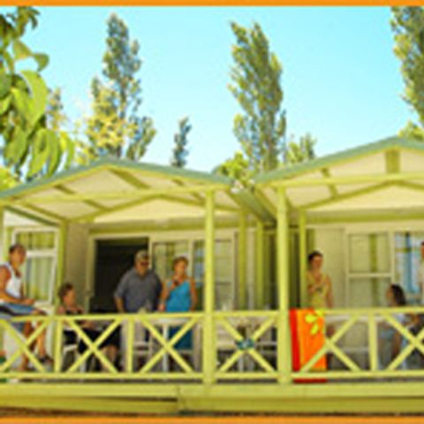 CHALET 8 people - Chalet Double Standard 35m² 4 bedrooms - without air conditioning 1/8 pers