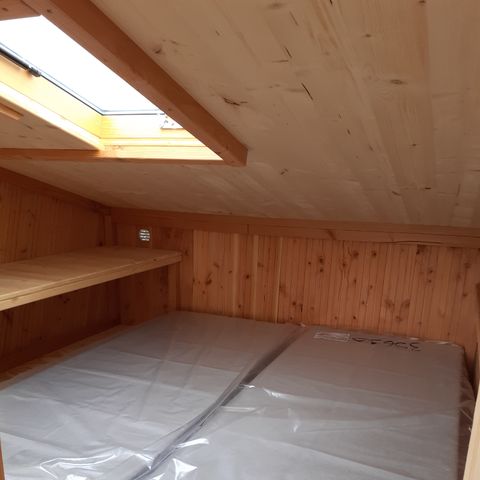 Accommodation 2 persons - Hikers' hut 4m2 +couette and pillows provided (no sanitary facilities)