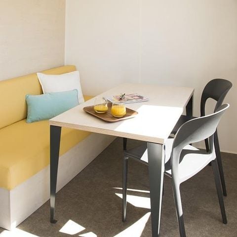 BUNGALOW 2 personnes - Confort 20m² (1 ch-2 pers) + TV + terrasse)