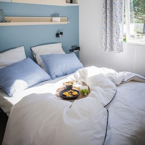 MOBILHOME 2 personas - Confort 20m² (1 hab-2 pers) + TV + terraza)