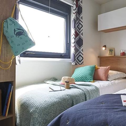 Stacaravan 6 personen - Premium stacaravan, 3 slaapkamers, 2 badkamers, 6 slaapplaatsen in een Western dorp